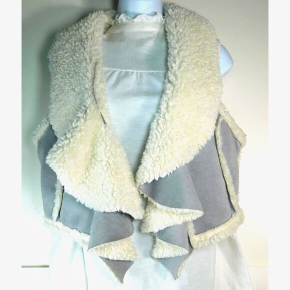 Woman's Vest Wet Seal Faux Shearling Short Gray Faux Suede Fabric  Sz. L - Picture 2 of 6